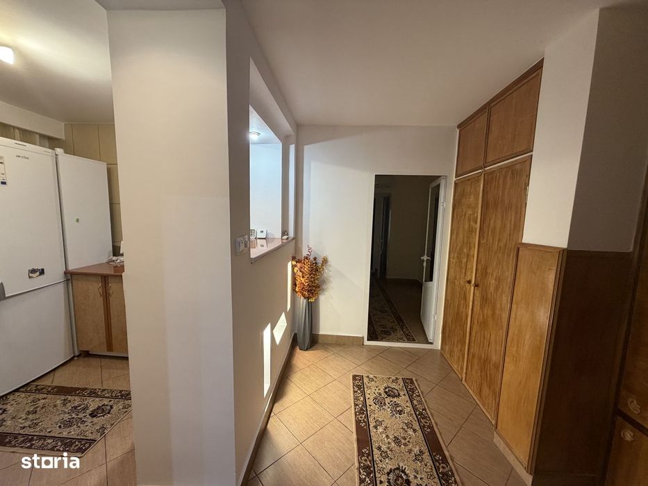 Apartament 3 camere,zona E3,etaj 3