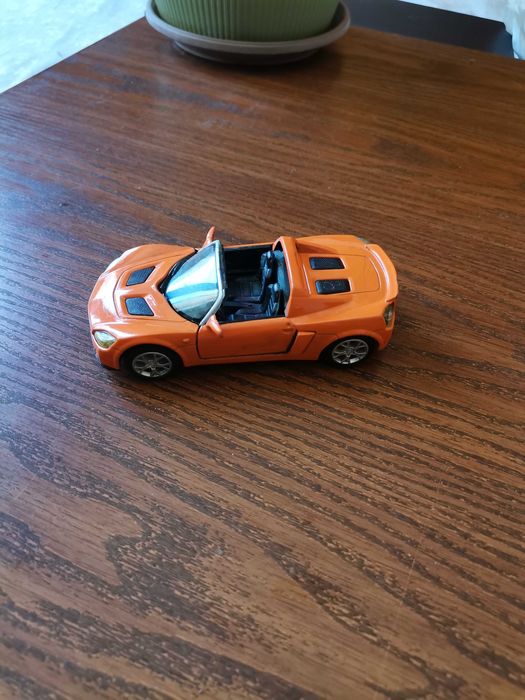 Метални колички Kinsmart Maisto колекционерски