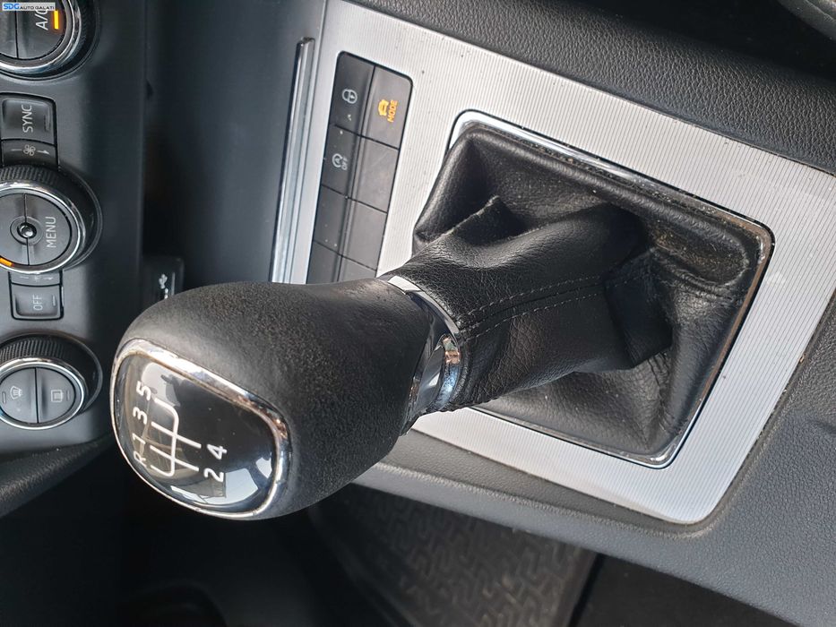 Nuca cu Manson Piele cu Uzura Cutie viteze Manuala 5 Trepte Skoda Octavia 3 2013 - 2020 [K5842]