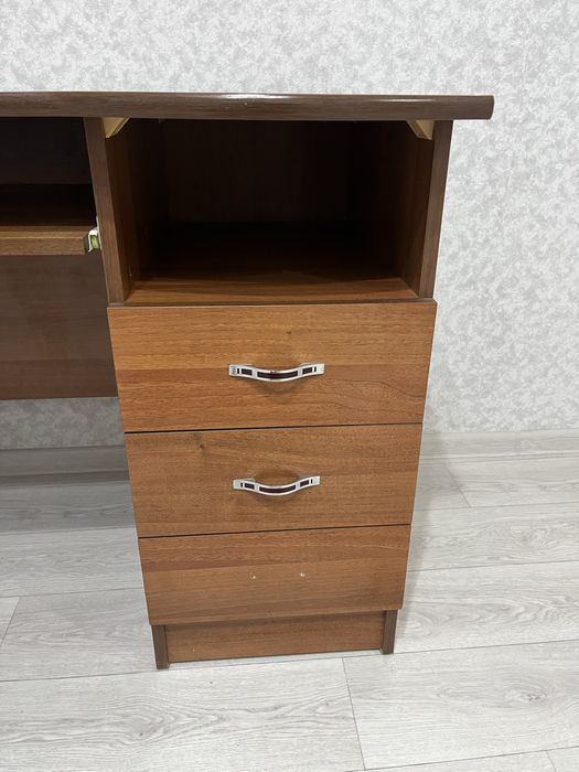 Отдам компьюторный стол