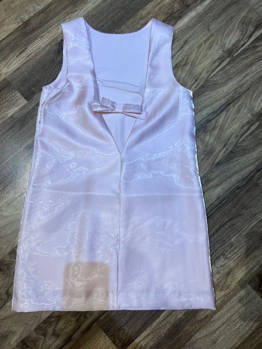 Розова/ златна рокля с панделка на гърба