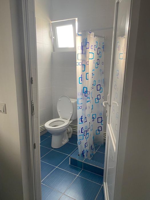 Inchiriez Hala Pitesti