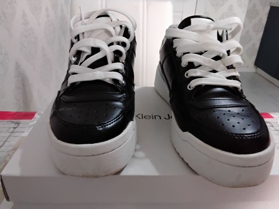 Продам кроссовки Calvin Klein Jeans