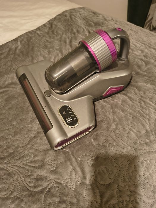 Aspirator cu acumulator