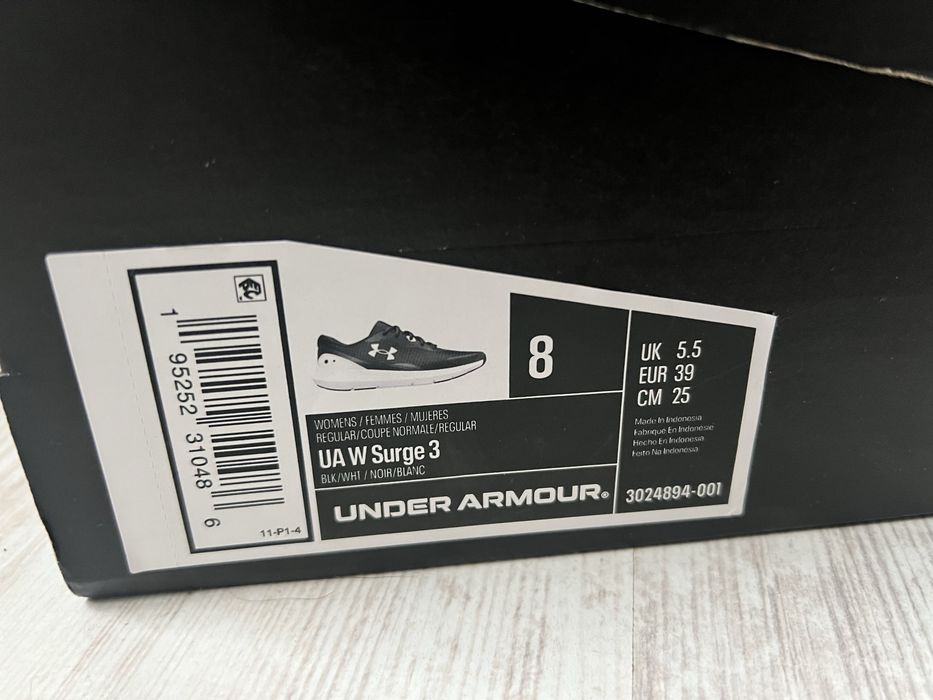 Черни маратонки Under Armour номер 39