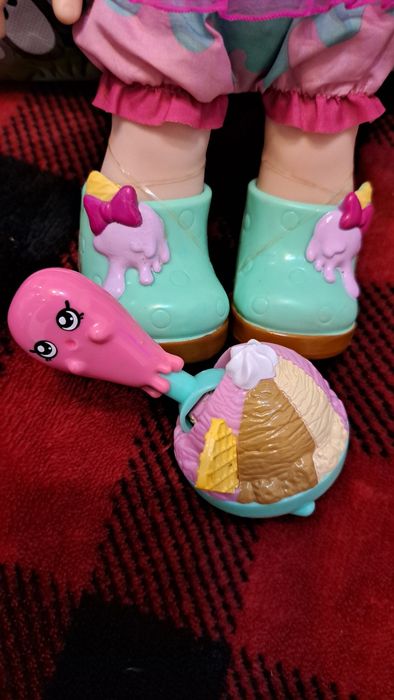 Papusa KindiKids-PeppaMint,cu accesorii