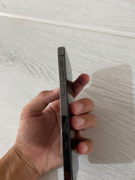 iphone 12pro 128гб 76емкость