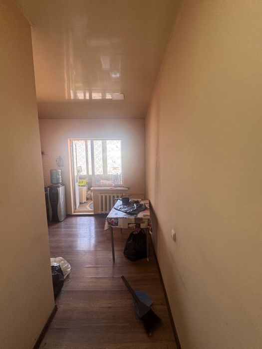 Продам 4-комнатную квартиру Сергели 2 на пятом этаже 4/5/5