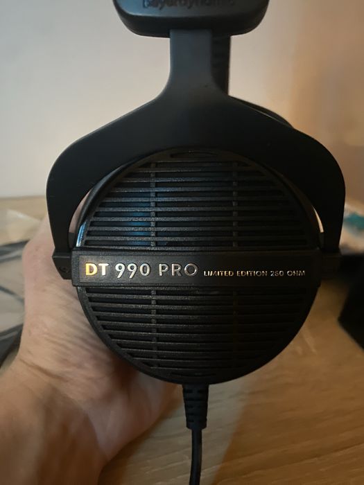 Beyerdynamic DT 990 PRO
