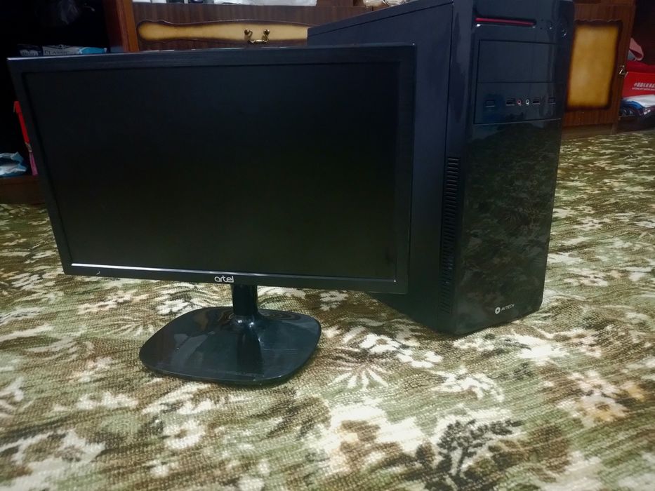 Компьютер Acer Predator G3600 + колонки + клавиатура