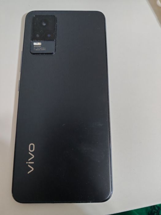 Продаётся телефон Vivo V21e