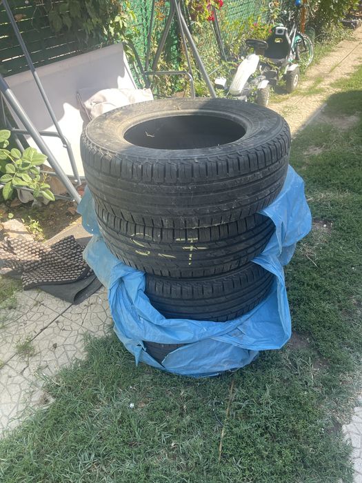 Cauciucuri nokian 215 65 16