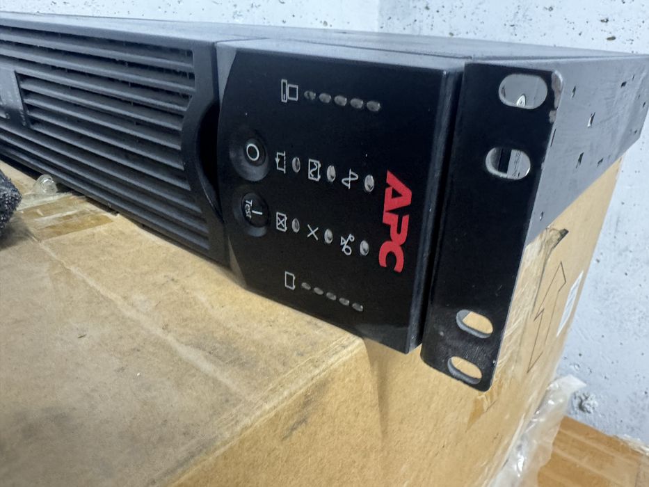 APC smart UPS 1000вт