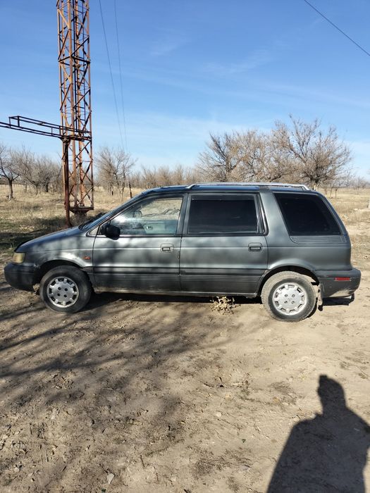 Продам митсубиси спейсвагон 1992г.