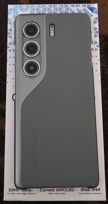 Tecno camon 40 Pro Telefon ideal holati yangi MUHIMI kredit Emas