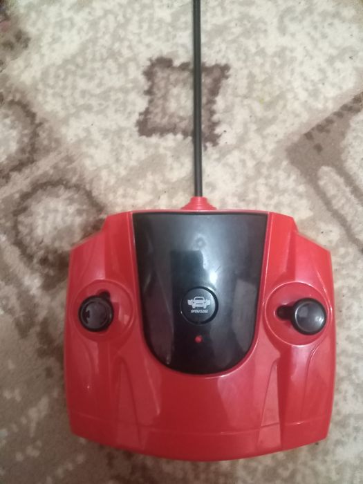 Детская машина на пульт управления