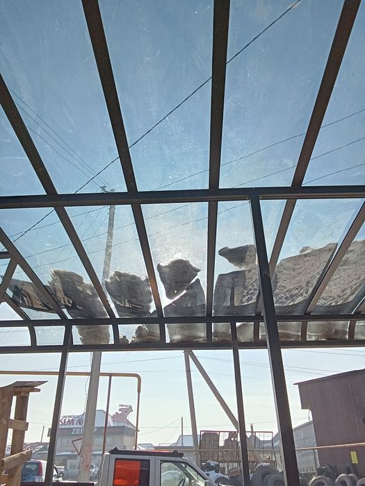 Безстоечный навес