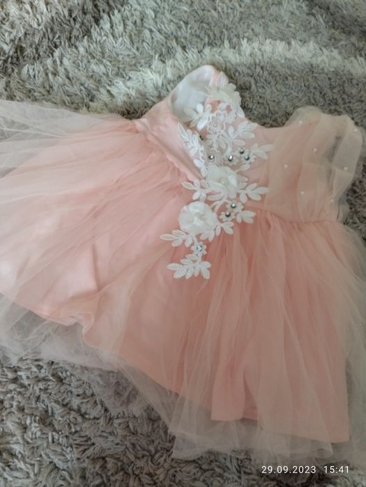 Продам новые платья