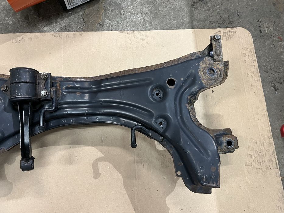 Преден мост за VW Lupo