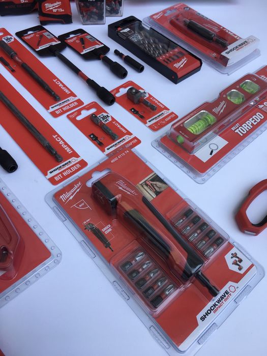 Milwaukee Ударни Битове, Накрайници , Ролетки , Чукове , Бургии и др