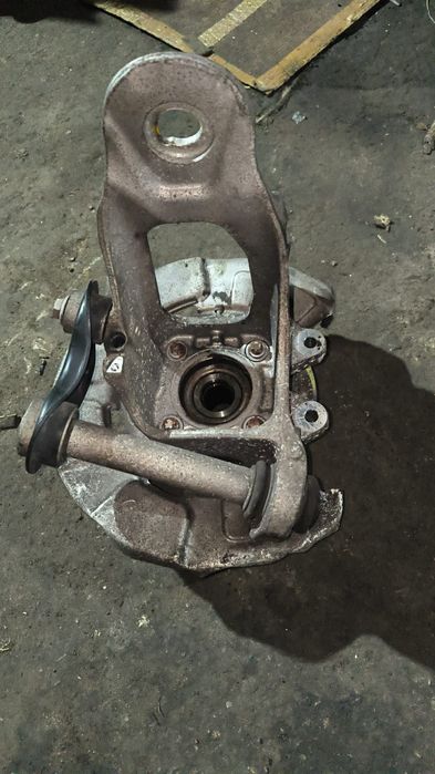 Ступица с цапфой е70...