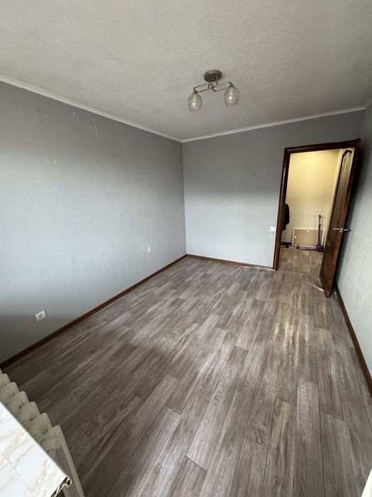 Продам квартиру 3ех комнатную