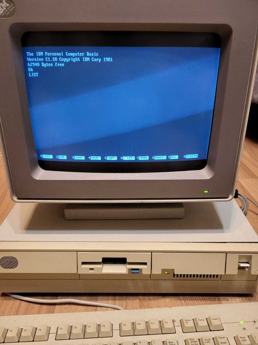 PC Retro de colectie IBM PS/2  Model 55 SX, 386 16 mhz, 1989