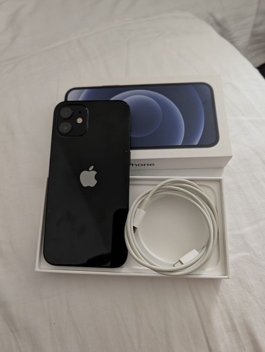 iPhone 12 Black 64 GB