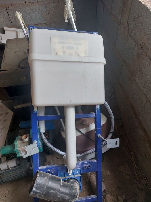 Унитаз сатылады 2 штук