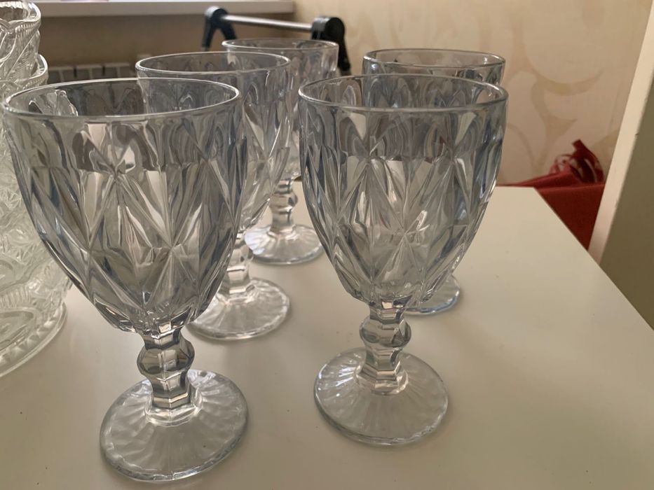 Салатницы и фужеры