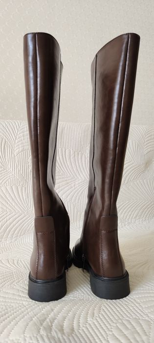 Продам демисезонные сапоги