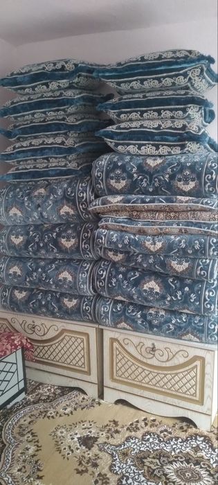 8-ta koʻrpacha,8-ta yostiq.4-metrdan