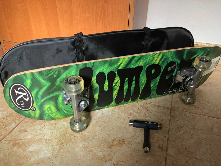 Skateboard cu husa RCO, 78,5 cm plus cheie reglaj; NOU