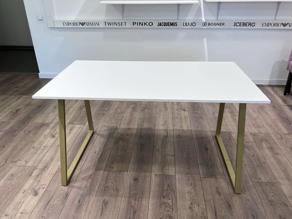 Мебель для бутика