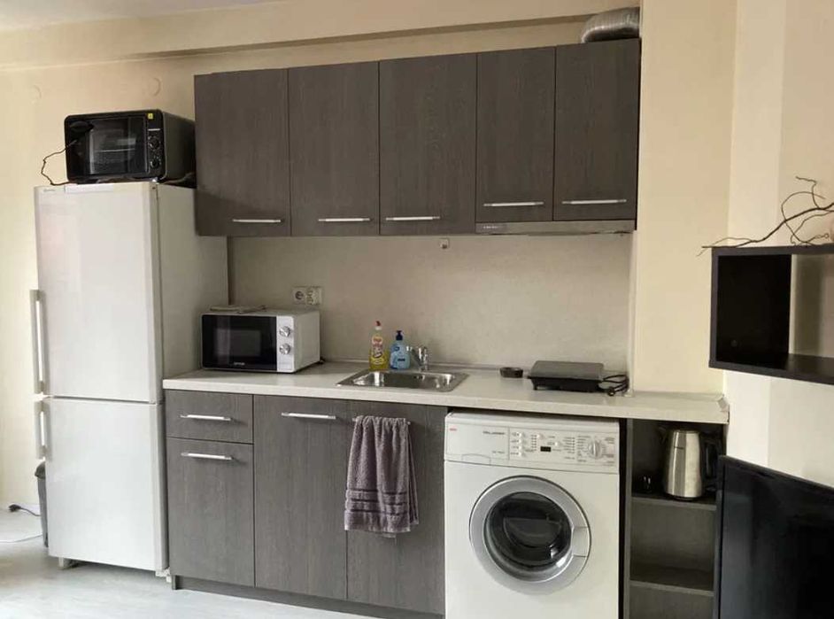 Дава се под наем Двустаен апартамент в Пловдив, Център - 42 кв.м за 383 € - Снимка #2