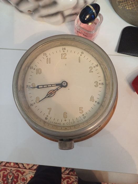 Часы морские старинные продается в рабочем