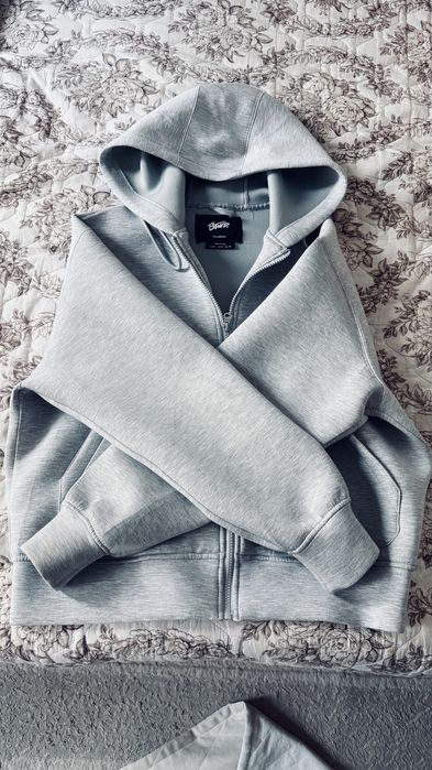 зип худи PULL&BEAR.торг есть