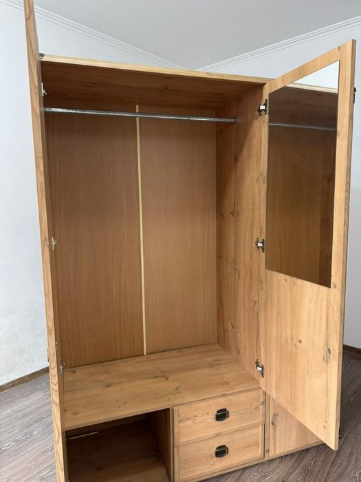 Шкаф для спальной и детской