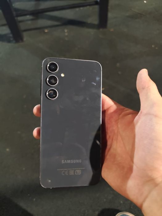 продам Samsung S23 fe