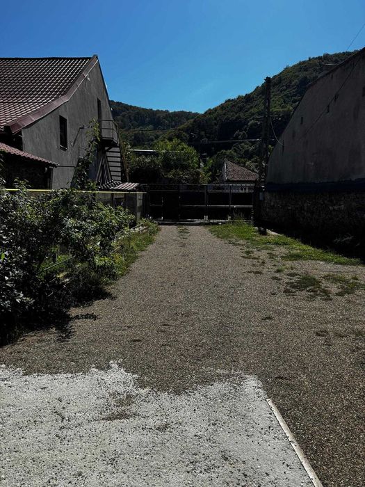 Inchiriez Spatiu Comercial Zona Centru Resita