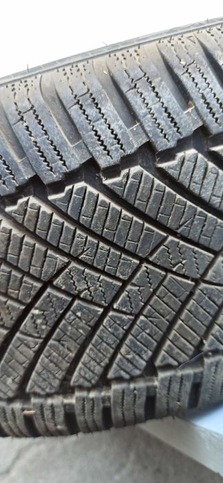 4 нови зимни гуми 225/45/17 с оригинални джанти за Ауди