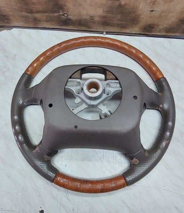 Руль дерево Toyota