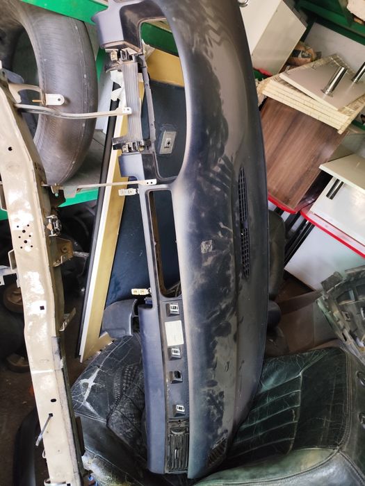 Запчасти на Ауди а6 с5 2.4 99год