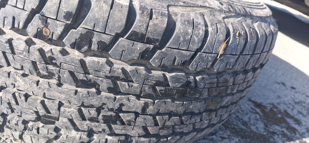 Резина 17  265/65/17