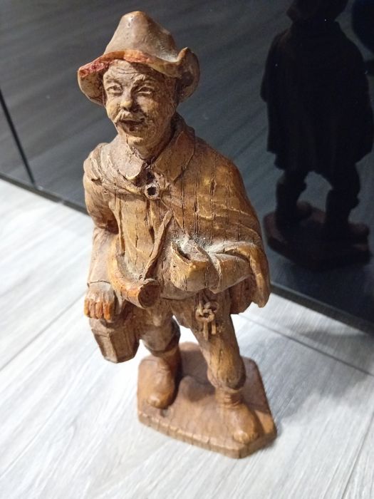 Sculptura veche  lemn