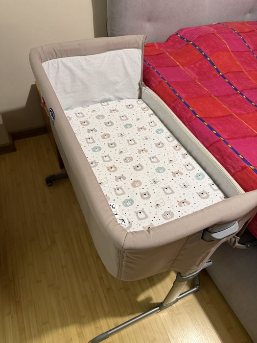 Бебешко легло next to me