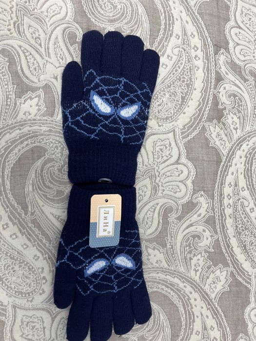 Продам перчатки на ребенка