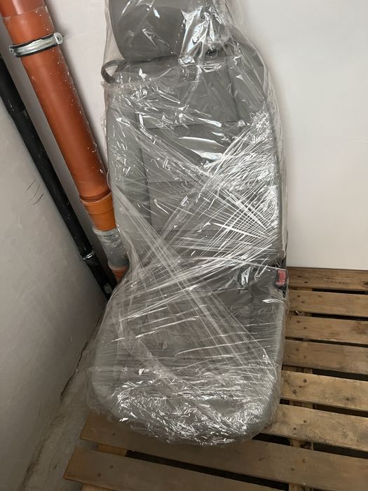 Предни седалки за audi a4 b6/7 кабрио