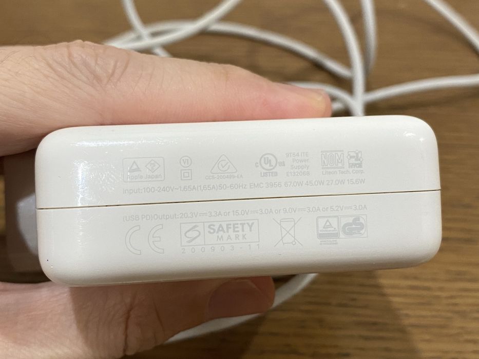 Адаптер питания APPLE USB-C, 67W / APPLE Кабель USB-C/MagSafe 3, 2М