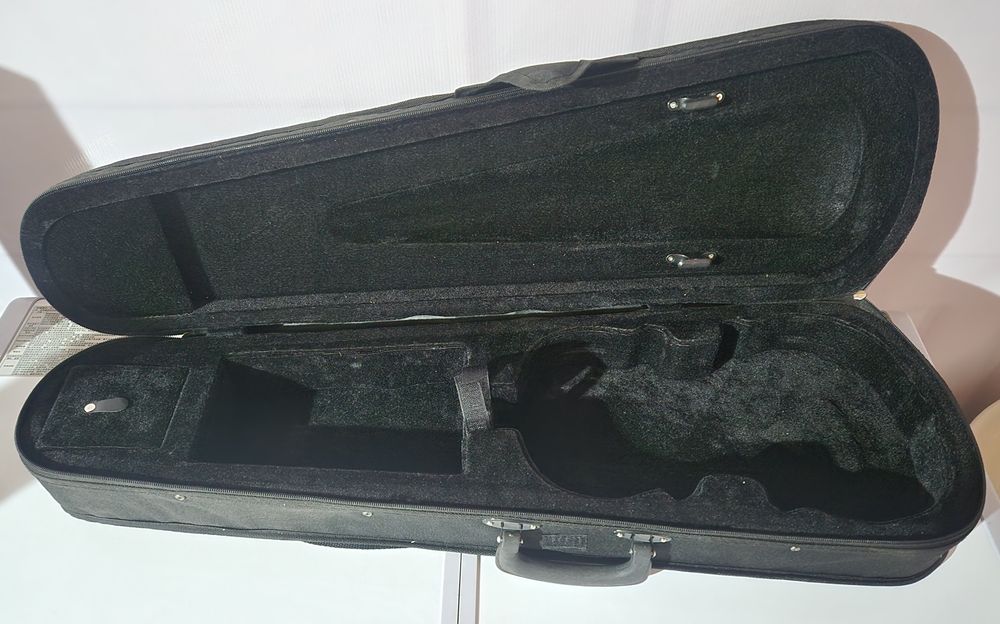 Продаётся чехол для скрипке
